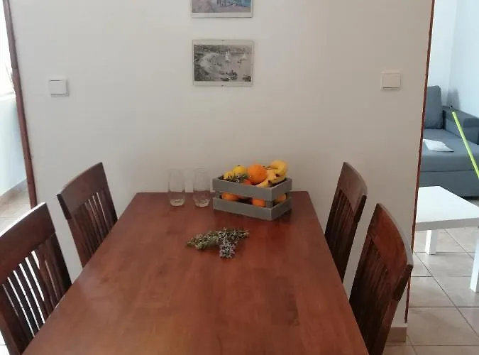 Mirjana Radovic 公寓